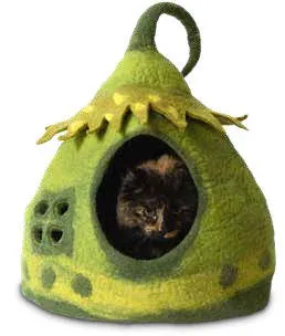 DDKC Fairy House Wool Bed (Green)