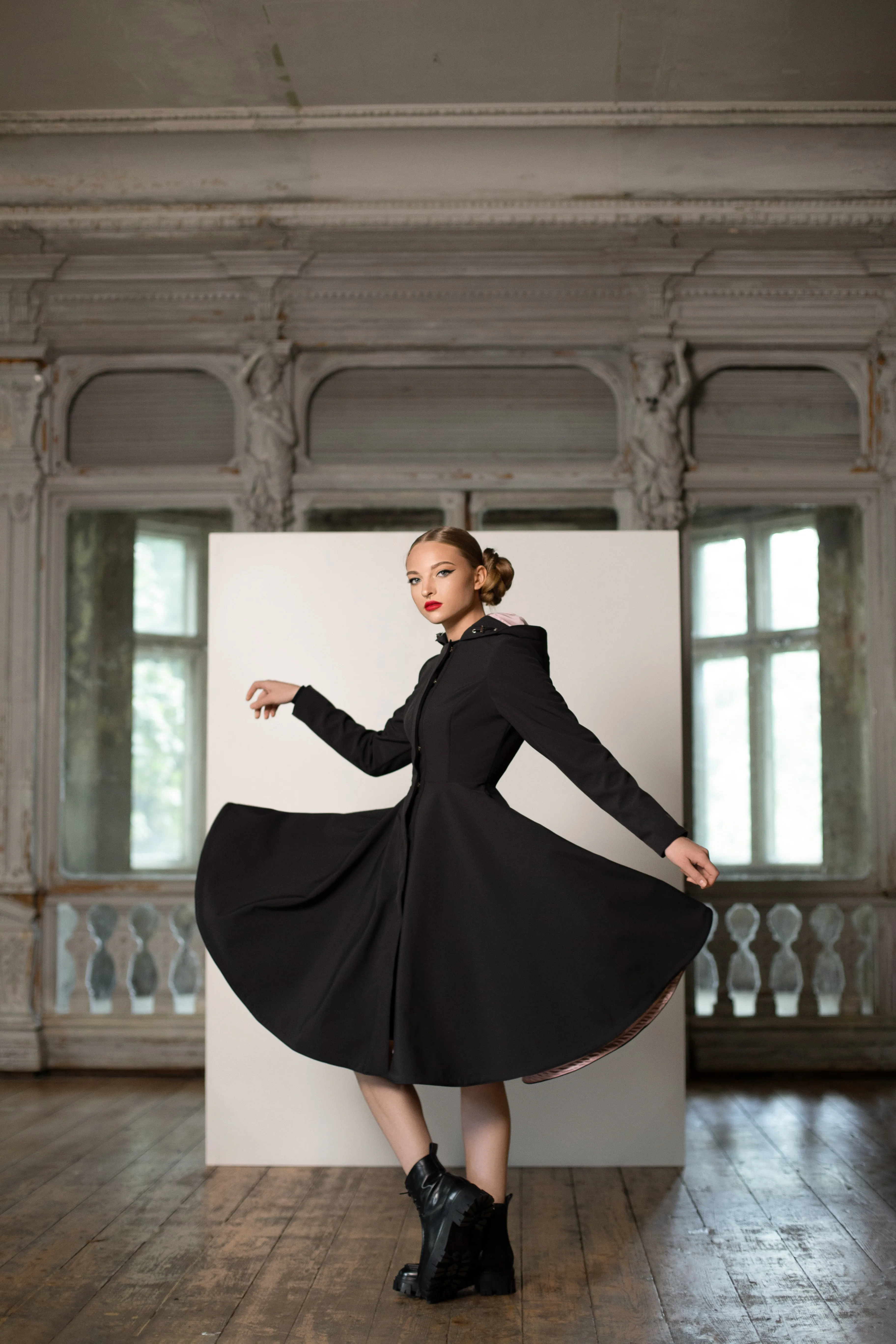 'Midnight Black' Coat in size XS (with imperfection)