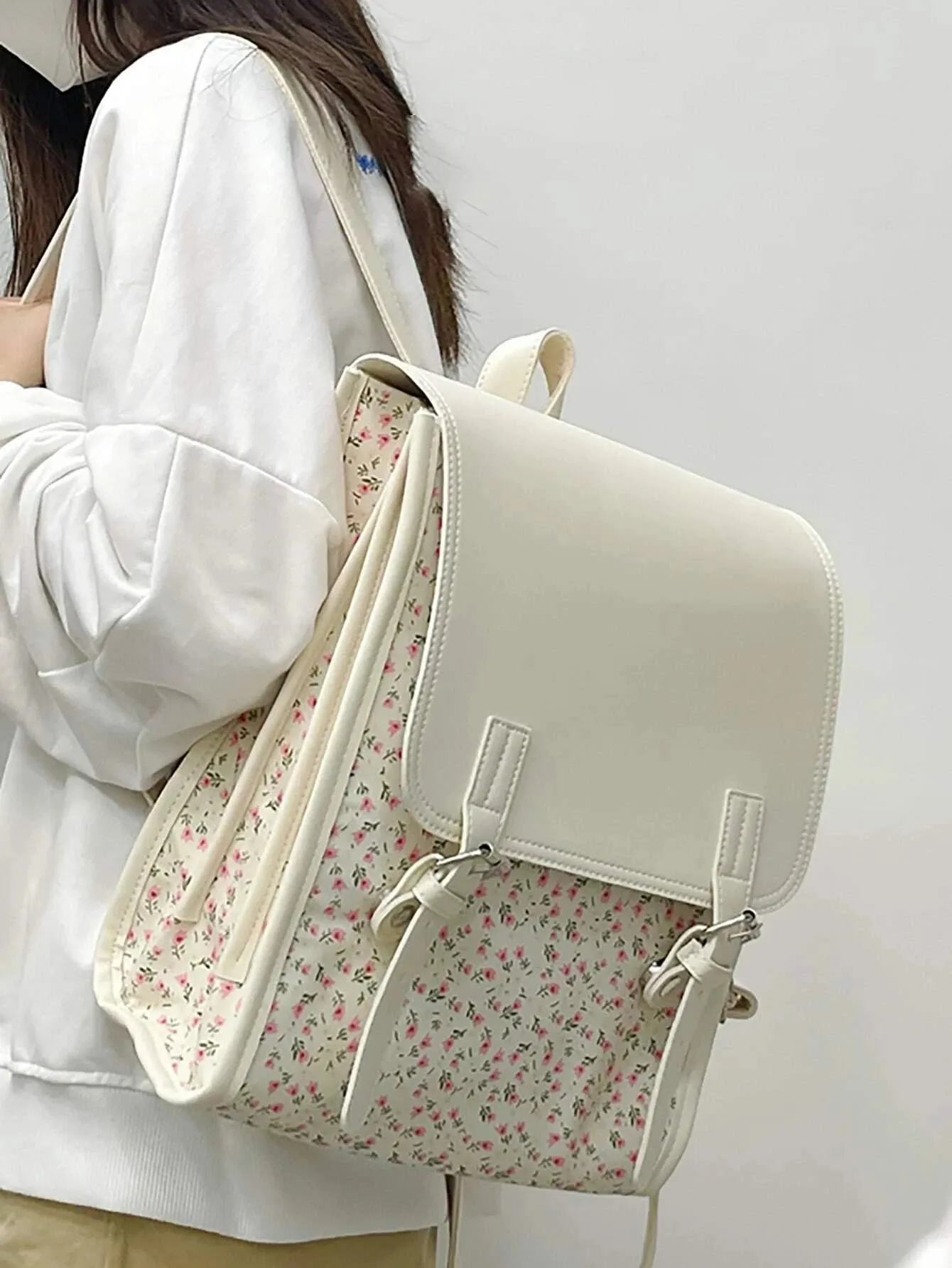 UAKISS  -  Business Casual Portable Ditsy Floral Buckle Decor Flap Backpack For Teen Girls Women Large Capacity Fashionable Schoolbag